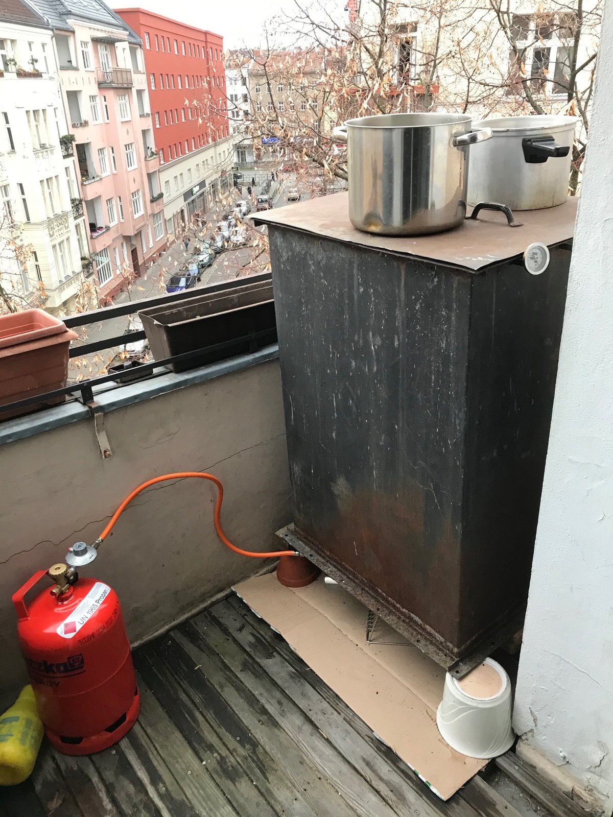 Räuchern am Balkon (c) Jens_FHP.jpg