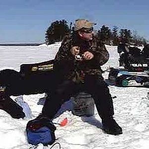 Ice fishing Whitefish in Manitob with Cat Eye Outfitter