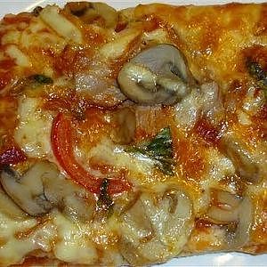 Pizza mit Thunfisch-Türkische rezepte- Ton balikli pizza