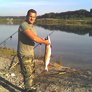 90cm-Hecht "Zielfinger Seen / Forellen-Zandersee" 
( gefangen auf Tauwurm monofiles Vorfach ;-))