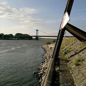 Rhein in Duisburg