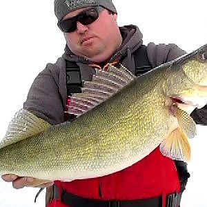 Ice Fishing Giant Walleyes