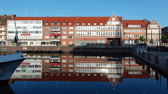 Binnenhafen in Emden - Bild von pb